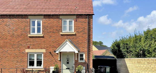 3 bedroom semi-detached house for sale