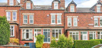 4 bedroom terraced house for sale