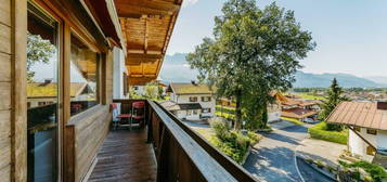 Helle Dachgeschosswohnung mit unverbaubarem Blick!