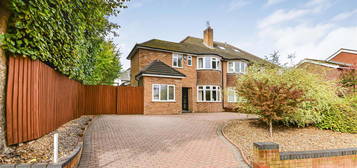 3 bed semi-detached house for sale