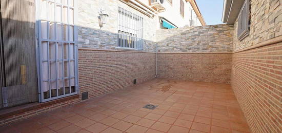 Casa adosada en venta en Pantoja