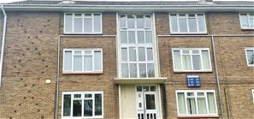 Flat to rent in Willenhall Road, Wolverhampton, West Midlands WV1