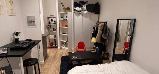 Studio meublé  à louer, 1 pièce, 24 m², Étage –/0