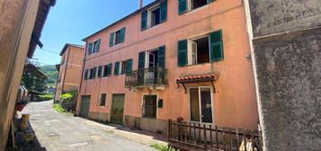 Villetta a schiera in vendita in via L. Valente, 6