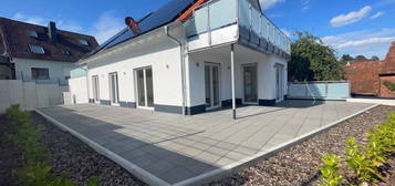 Schönes neues 1-ZImmer-Apartment, EBK, Terrasse, Giesel