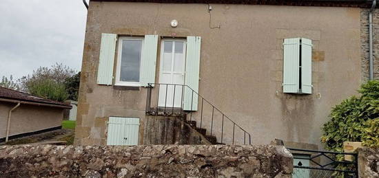 Maison sur terrain arboré