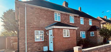 3 bed semi-detached house to rent