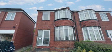 3 bed semi-detached house for sale