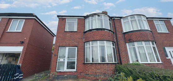 3 bed semi-detached house for sale