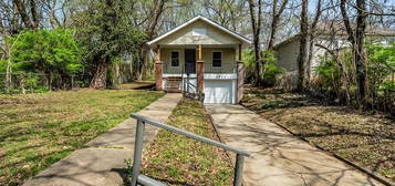 3928 E 58 St, Kansas City, MO 64132