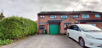 3 bed semi-detached house to rent