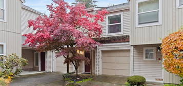 2961 142nd Pl SE Apt 4, Bellevue, WA 98007