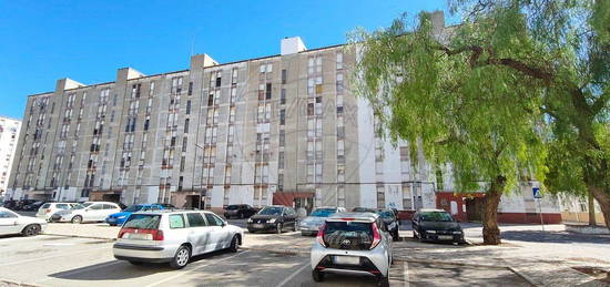 Apartamento T2 à venda em Moita