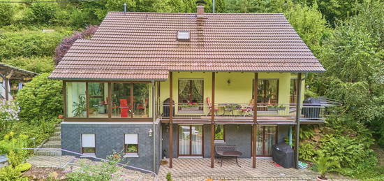 Einzigartiges Fingerhaus mit Einliegerwohnung in traumhafter Naturkulisse Nähe Heidelbergs