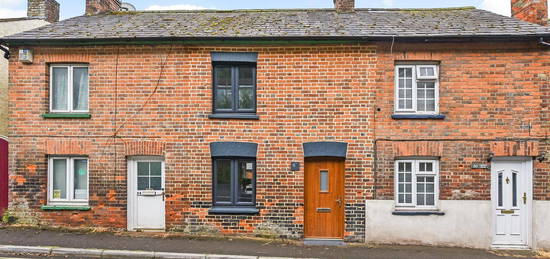 Terraced house to rent in London Road, Whitchurch RG28