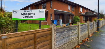 Flat for sale in Malvern Avenue, Ashbourne Gardens, Urmston, Trafford M41