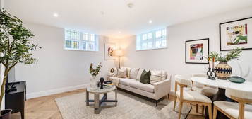 Flat for sale in The Courtyard, West Street, Farnham GU9