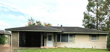 635 Mary Ann St, Opelousas, LA 70570