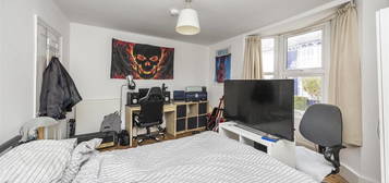 Terraced house to rent in Upper Lewes Road, Brighton BN2