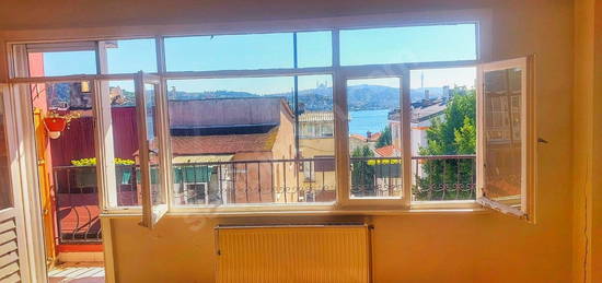 ARNAVUTKÖY SAHİLE YAKIN KISMİ MANZARALI, BALKONLU 2+1 DAİRE