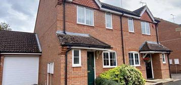 2 bedroom semi-detached house to rent