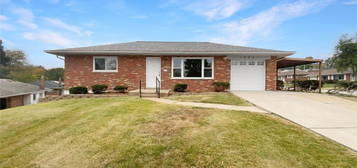 10021 Shea Dr, Saint Louis, MO 63123