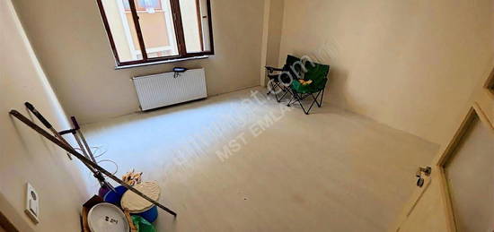 MST EMLAK TAN KARADOLAP TA KRALIK 2+1 70m2 DARE