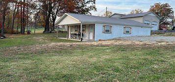 329 Stewart St, Jamestown, TN 38556