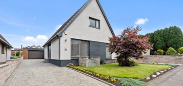 3 bed detached house for sale