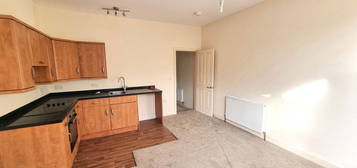 Terraced house to rent in Flat 2 44A Fore Street, Redruth, Cornwall TR15