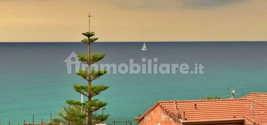 Palazzo - Edificio via Luigi Ghirardi 8, Centro, Pietra Ligure