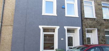 3 bed terraced house to rent