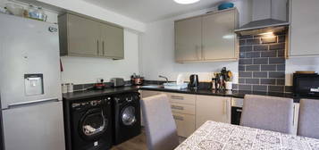 5 bed shared accommodation to rent