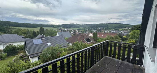 Freundliche 2-Zimmer-Wohnung mit Einbauküche und herrlichen Blick in Hemer-Ihmert