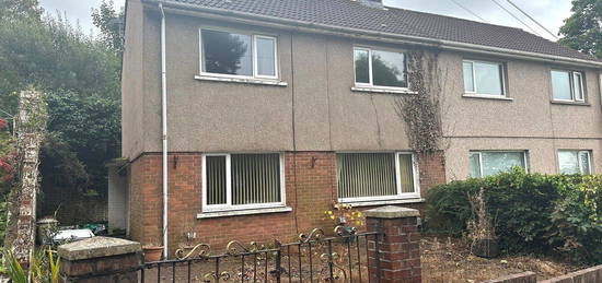 3 bed semi-detached house for sale