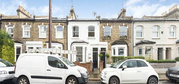 Flat for sale in Hannell Road, Fulham SW6