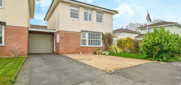 4 bedroom link detached house for sale