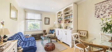 Maisonette to rent in Battersea High Street, Battersea, London SW11