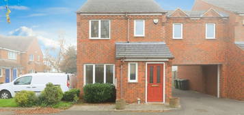 3 bedroom link detached house for sale