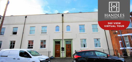 7 bedroom terraced house