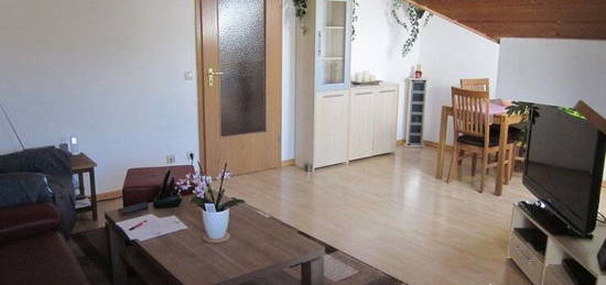 Taufkirchen/Vils: nette 2-Zi-DG, 67 m², Balk, Kell., Stellpl.