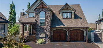 27 NE Vath Pl, Red Deer, AB T4R 0G2