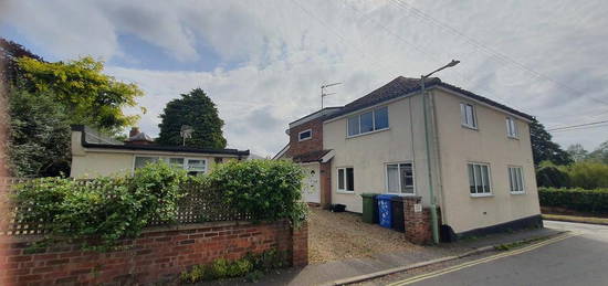 3 bedroom detached house to rent