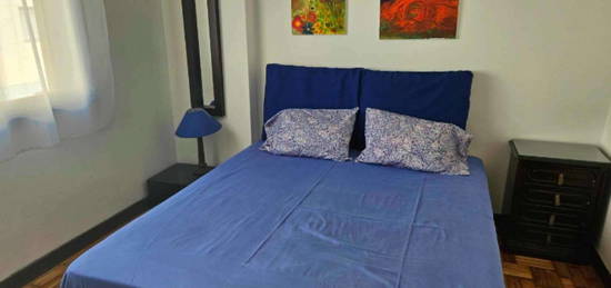 728698 - Quarto com cama de casal em...