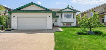 2606 6th Ave, Cold Lake, AB T9M 2C7