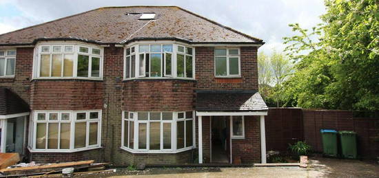 4 bedroom semi-detached house