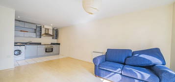 2 bed flat to rent