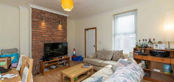 4 bedroom terraced house