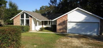 310 E Lakeshore Dr, Carriere, MS 39426