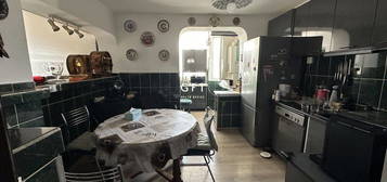 Apartament 4 camere, zona Grigore balan, 2 locuri parcare...